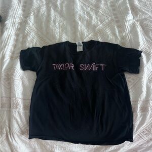 Black Taylor Swift T-Shirt